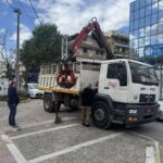 Aπομάκρυνση παράνομων ιδιοκατασκευών από δρόμους και πεζοδρόμια